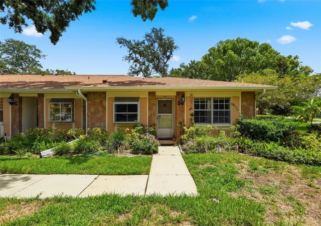 2211-lark-cir-w-d-palm-harbor-fl-34684/hzid_4eb2c890