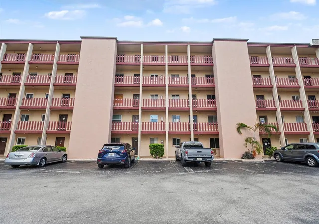 4023-lake-bayshore-dr-112-bradenton-fl-34205/hzid_e5180e1a