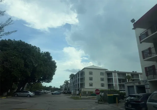 3001-nw-48th-ave-442-lauderdale-lakes-fl-33313/hzid_ef3f03bf