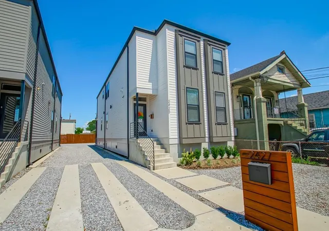 2425-27-franklin-ave-new-orleans-la-70117/hzid_fec7a06d