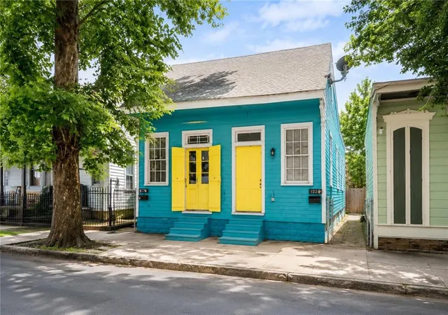 2322-burgundy-st-new-orleans-la-70117/hzid_016dbc09