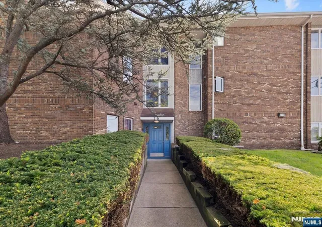 16-elm-st-1-bergenfield-nj-07621/hzid_d6ff2a20