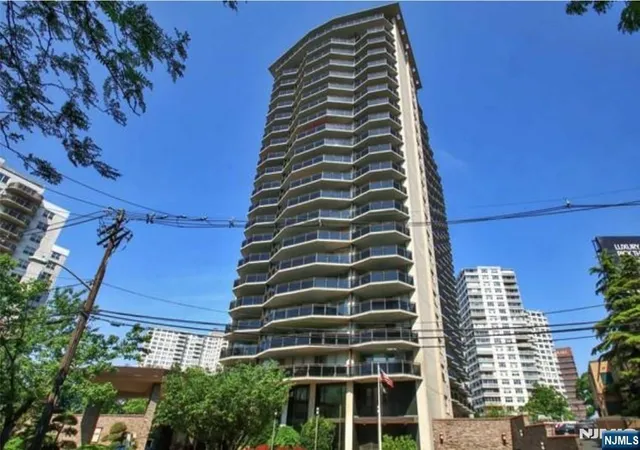 2077-center-ave-20j-fort-lee-nj-07024/hzid_0b748fff