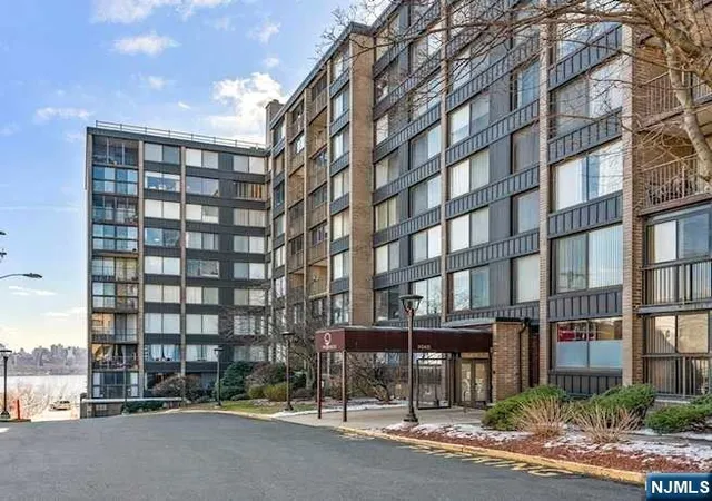 9060-palisade-ave-811-north-bergen-nj-07047/hzid_5f432bdd
