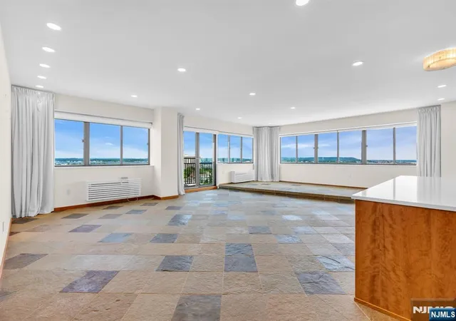 55-ocean-ave-phb-monmouth-beach-nj-other/hzid_bea71862
