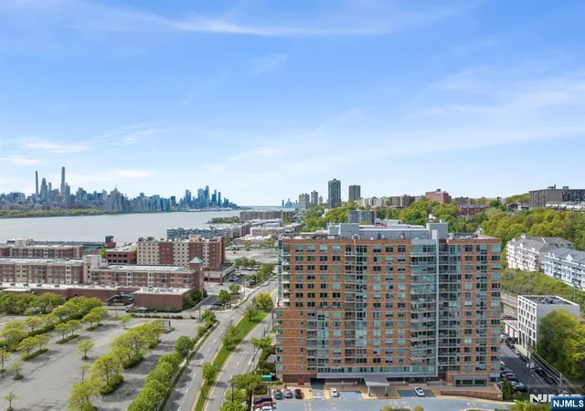 310-hudson-park-310-edgewater-nj-07020/hzid_8e1fa359