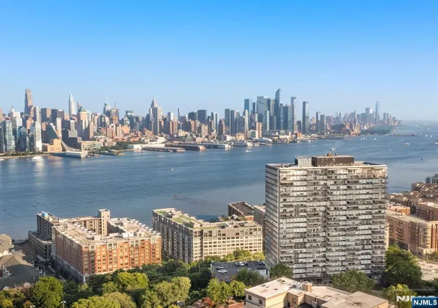 6050-boulevard-east-22gh-west-new-york-nj-07093/hzid_9c482441