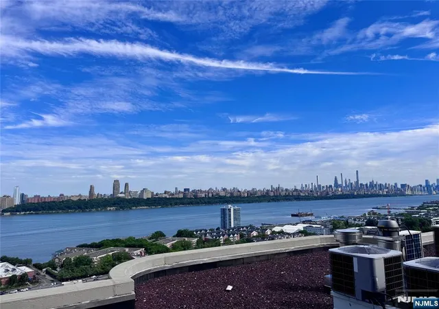 100-carlyle-5j-north-cliffside-park-nj-07010/hzid_f05f9a61