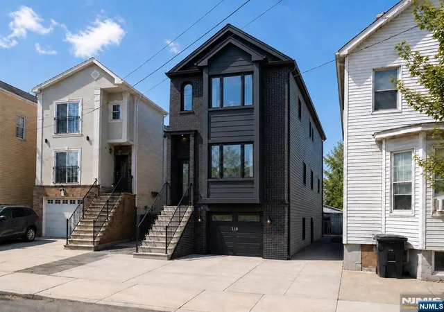 313-warren-st-harrison-nj-07029/hzid_99d32022
