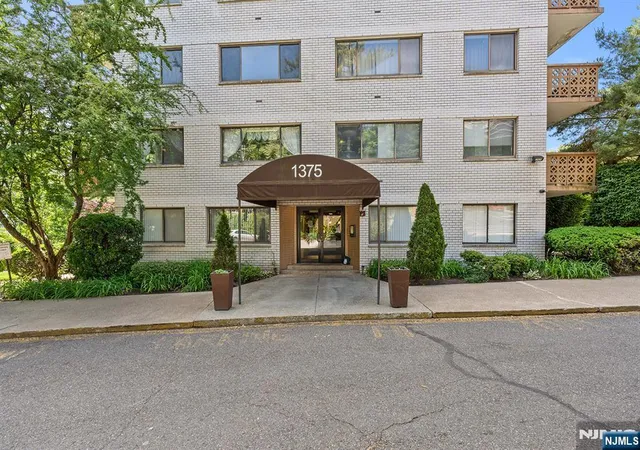 1375-river-rd-edgewater-nj-07020/hzid_3b3503a6