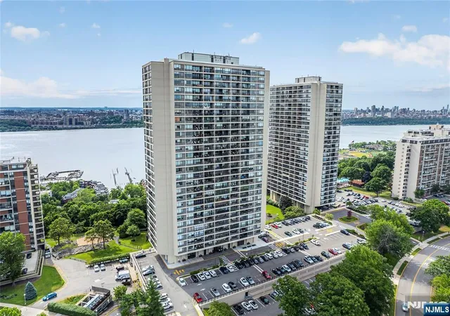 6-horizon-602-fort-lee-nj-07024/hzid_9defea46