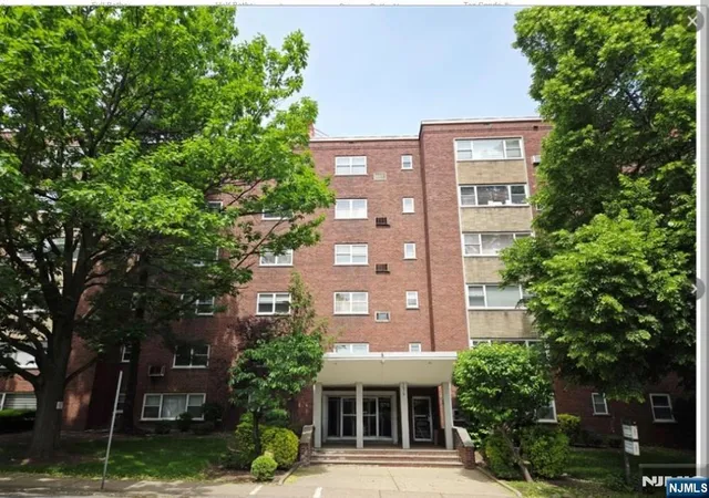 1575-center-ave-5f-fort-lee-nj-07024/hzid_da8994c8