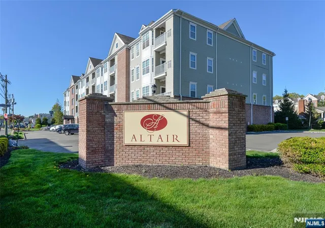 503-bushes-ln-elmwood-park-nj-07407/hzid_c217fc32
