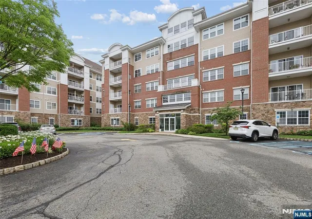 7118-warrens-wy-wanaque-nj-07465/hzid_d2e04f3f