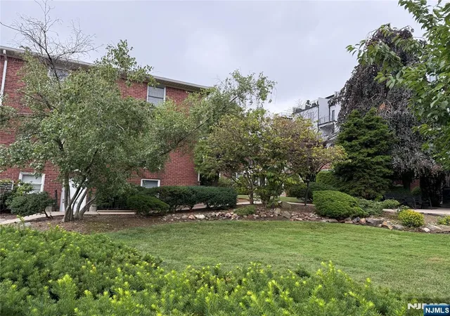 234-columbia-ave-11-fort-lee-nj-07024/hzid_05ea5747