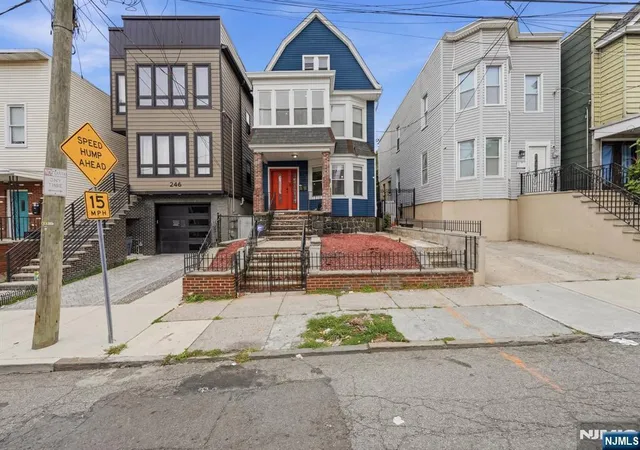 244-clinton-ave-jersey-city-nj-07304/hzid_0b11ed36