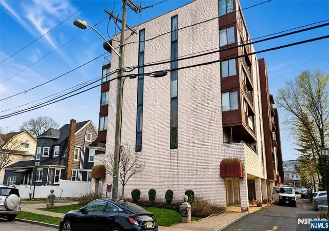 55-clinton-pl-304-hackensack-nj-07601/hzid_d6c50f5f