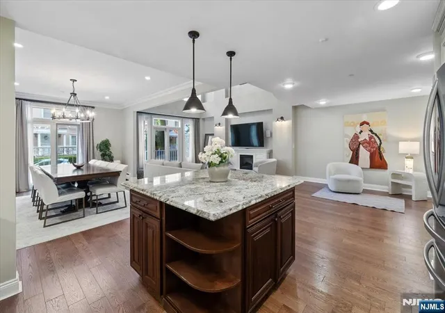208-shearwater-ct-15-jersey-city-nj-07305/hzid_6d044763