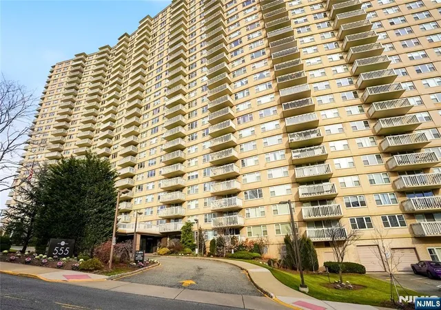 555-north-ave-17p-fort-lee-nj-07024/hzid_523b97b8
