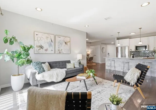 302-palisade-ave-404-jersey-city-nj-07307/hzid_41f1ac60