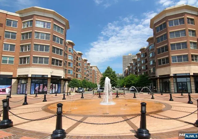 22-ave-at-port-imperial-323-west-new-york-nj-07093/hzid_2b9e8054