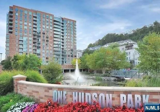 1026-hudson-park-1026-edgewater-nj-07020/hzid_f5f63093