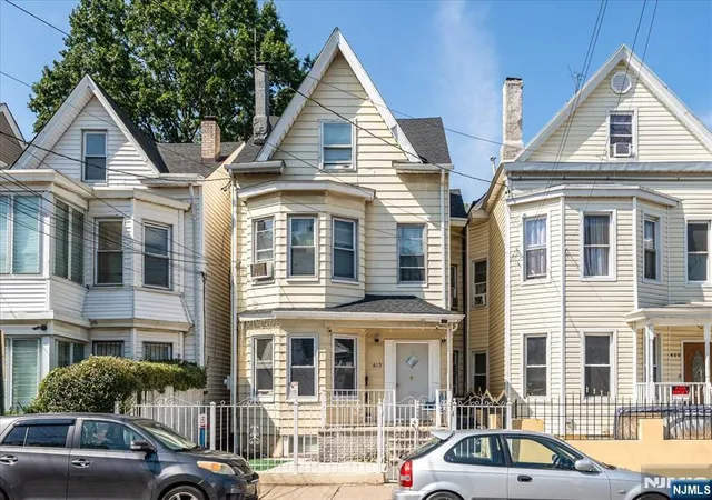413-hamilton-ave-paterson-nj-07514/hzid_539bc5e7