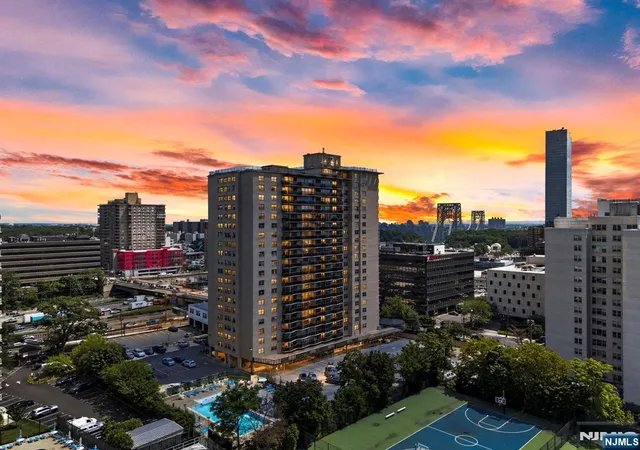 2077-center-ave-phb-fort-lee-nj-07024/hzid_af5407e3