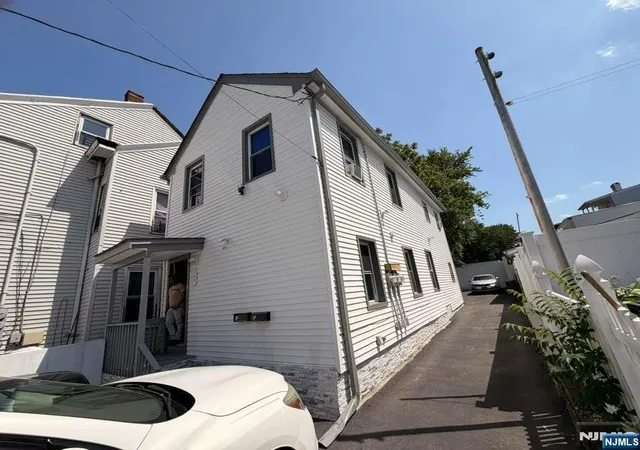 146-20th-ave-paterson-nj-07501/hzid_fd99578e