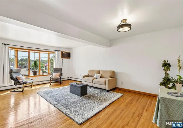 33-henry-pl-b2-hackensack-nj-07601/hzid_62d7b87f
