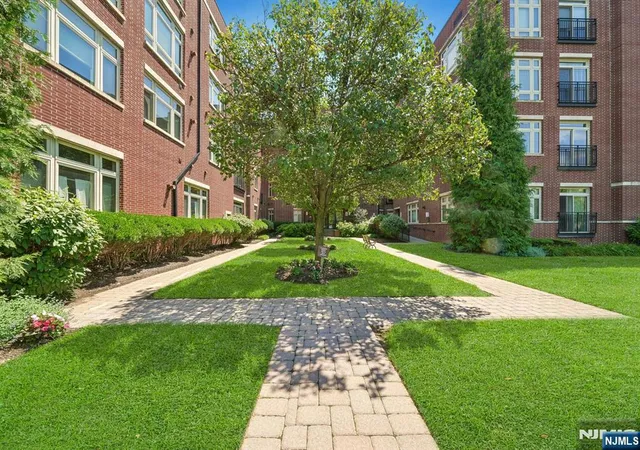 1119-riverview-ave-119-englewood-nj-07631/hzid_48d5fc80