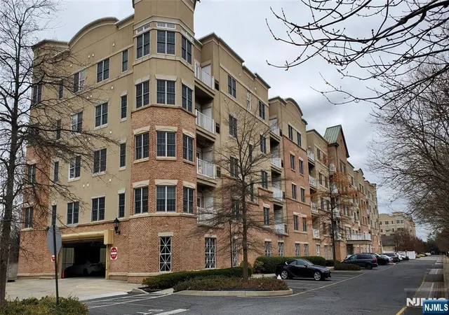 2116-windsor-park-ct-78-englewood-nj-07631/hzid_ce5e0d32