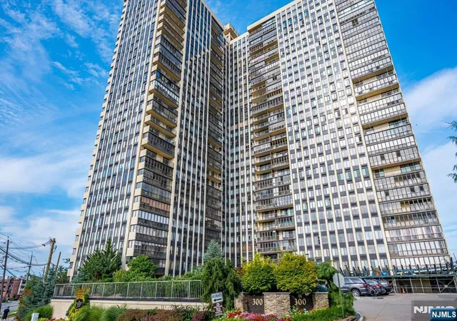 300-winston-dr-2912-cliffside-park-nj-07010/hzid_6675e8b7
