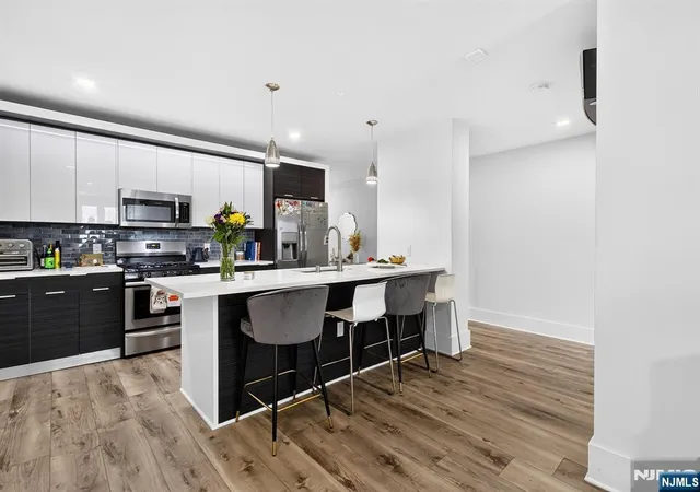 62-69th-st-203-guttenberg-nj-07093/hzid_7e421a9f