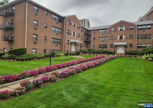 216-prospect-ave-1c-hackensack-nj-07601/hzid_c352600c