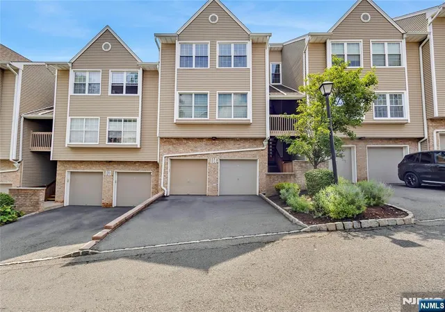 516-windsor-dr-palisades-park-nj-07650/hzid_7e1d6623