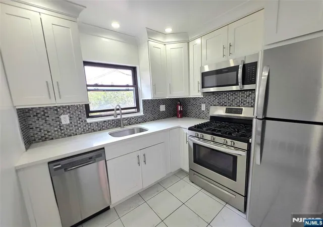 2165c-n-central-rd-c-fort-lee-nj-07024/hzid_7361c848