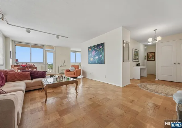 2150-center-ave-15e-fort-lee-nj-07024/hzid_c3b322b4