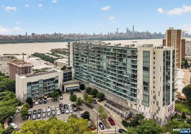 320-adolphus-ave-611-cliffside-park-nj-07010/hzid_1938d17d