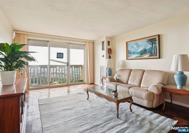 555-north-ave-25k-fort-lee-nj-07024/hzid_375b0c9b