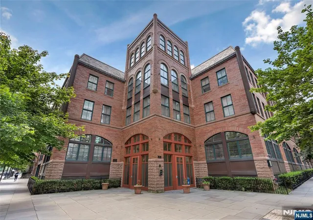 61-grand-st-2f-jersey-city-nj-07302/hzid_5943f213