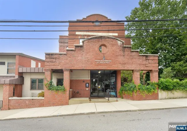 50-may-st-112-hawthorne-nj-07506/hzid_7d77b927