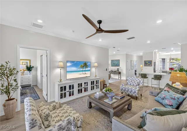 11861-venetian-lagoon-dr-104-fort-myers-fl-33913/hzid_5d139049