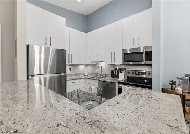 14861-summerlin-woods-dr-6-fort-myers-fl-33919/hzid_f72c5a50