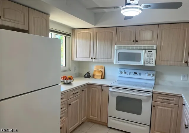 7402-lake-breeze-dr-202-fort-myers-fl-33907/hzid_9fa64509