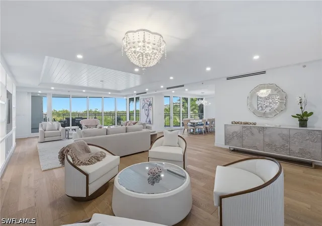 11125-gulf-shore-dr-308-naples-fl-34108/hzid_2737f4f3