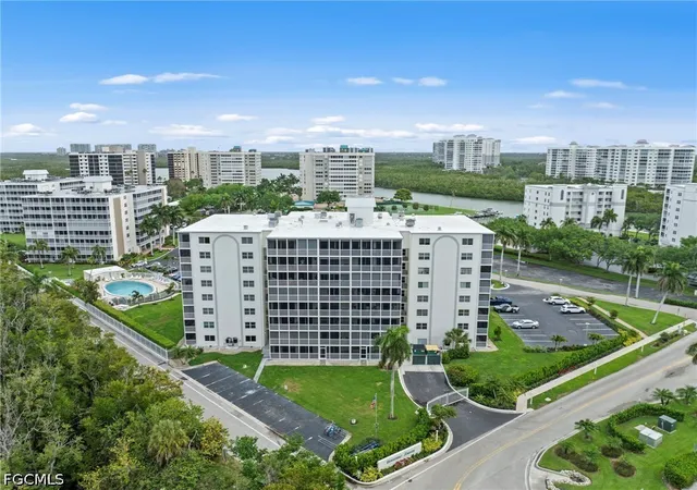 1-bluebill-ave-402-naples-fl-34108/hzid_58ceacb4
