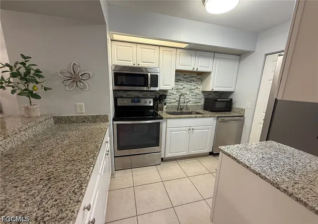 14900-summerlin-woods-dr-13-fort-myers-fl-33919/hzid_a937c6c2