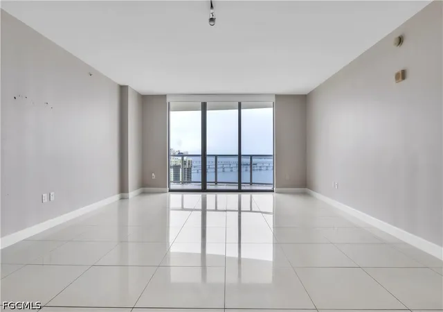 3000-oasis-grand-blvd-2905-fort-myers-fl-33916/hzid_0500fcce