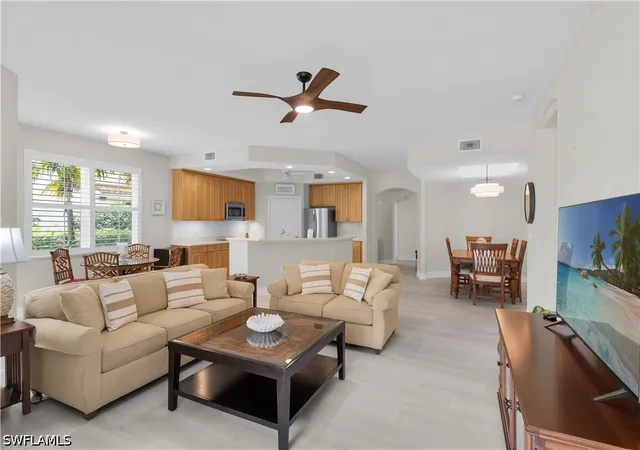 1273-rialto-way-102-naples-fl-34114/hzid_98d6d0e6